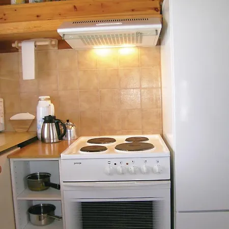 Cozy In Lyngdal With Kitchen *