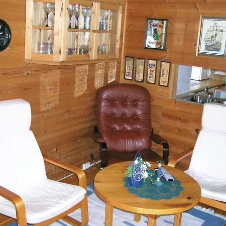 Holiday home Cozy In Lyngdal With Kitchen Osestad