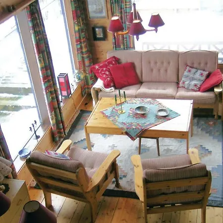 Cozy In Lyngdal With Kitchen *